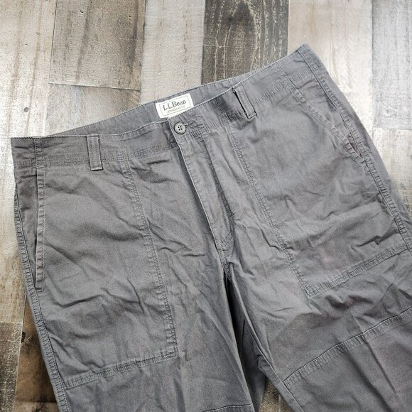 Mens LL Bean size 38x30 Standard Fit Canvas Outdoor Hiking Pants Shorts - Picture 1 of 10